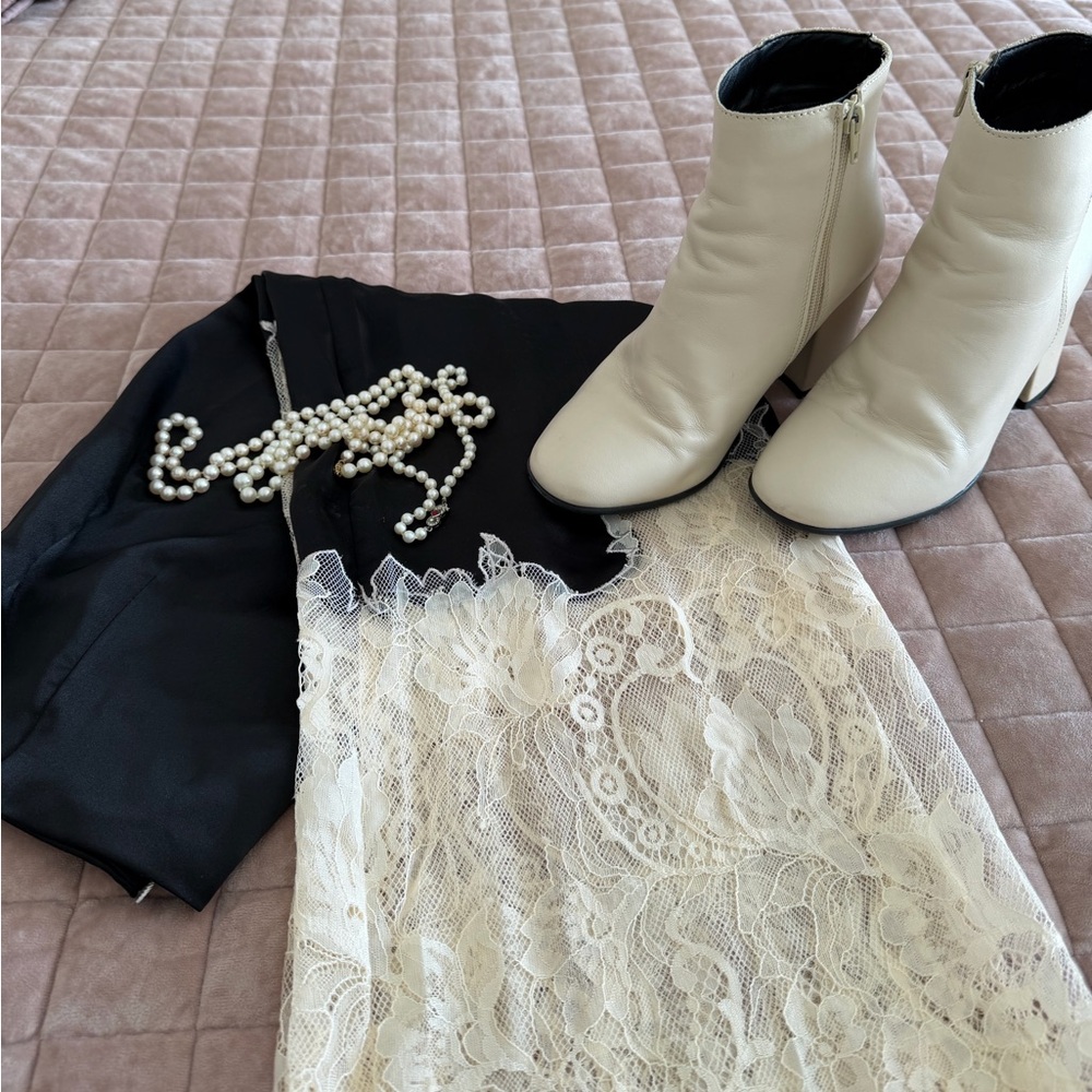 Elegant Cream Women's Bootie